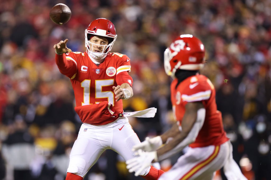 AFC Wild Card Playoffs - Pittsburgh Steelers v Kansas City Chiefs